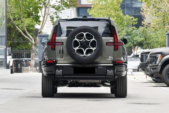 越野+长续航51m大块头搭鸿蒙座舱冰球突破华为系方盒子3把锁+智能(图11)